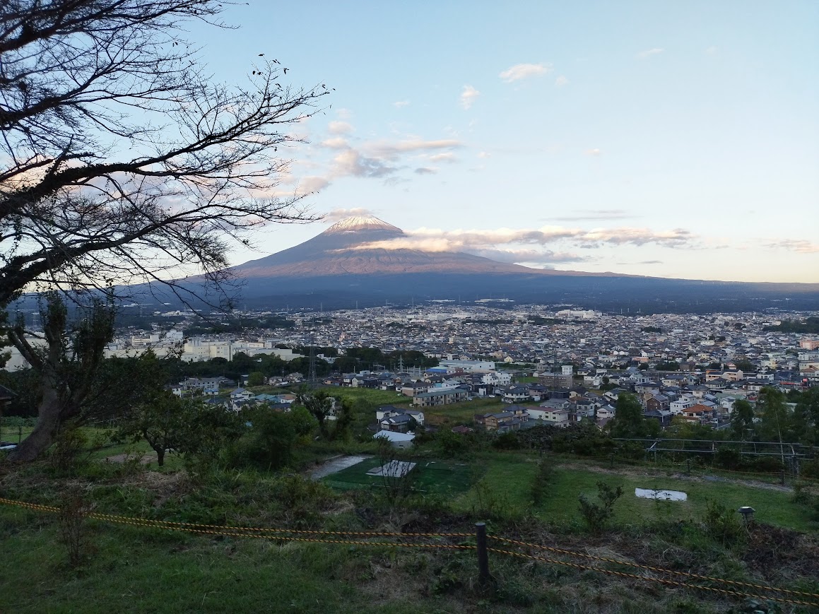 富士山を背にして楽しむ徒歩キャンプ！